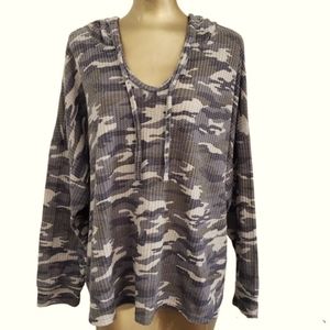 Maurices Hooded Camo Long Sleeve T Shirt Size 3